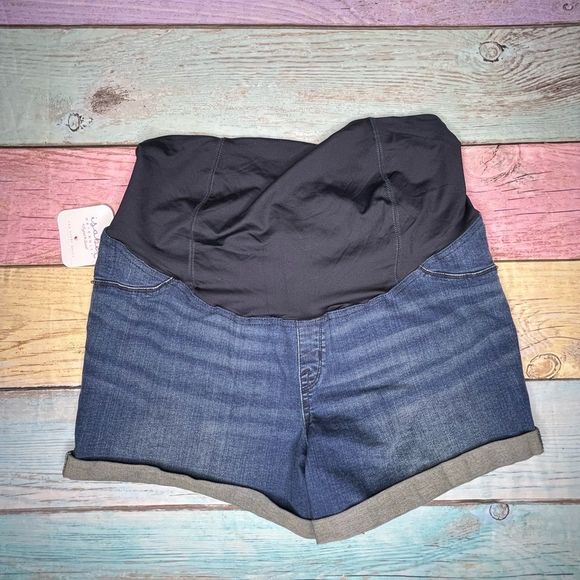 Isabel Maternity by Ingrid & Isabel Pants - Isabel Maternity midi rough hem panel short